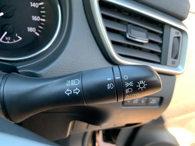 エクストレイル ２０Ｘ　エマージェンシーブレーキパッケージ　４ＷＤ　衝突被害軽減装置　純正ナビ　フルセグＴＶ　全方位カメラ　Ｂｌｕｅｔｏｏｔｈオーディオ　ＥＴＣ　クリアランスソナー　両席シートヒーター　ハーフレザーシート　ＬＥＤヘッド　フロントフォグ（19枚目）