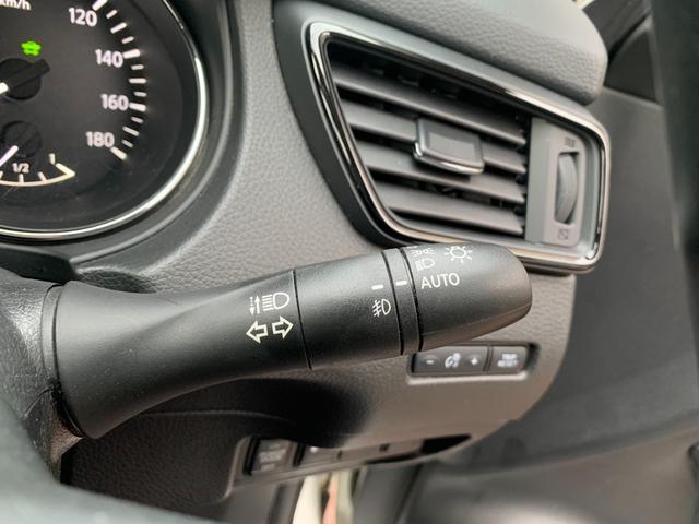 エクストレイル ２０Ｘｉ　ハイブリッド　４ＷＤ　衝突被害軽減装置　純正ナビ　フルセグＴＶ　全方位カメラ　Ｂｌｕｅｔｏｏｔｈオーディオ　ＥＴＣ　デジタルインナーミラー　ドラレコ　電動リアゲート　クリアランスソナー　プロパイロット　全席シートＨ（21枚目）