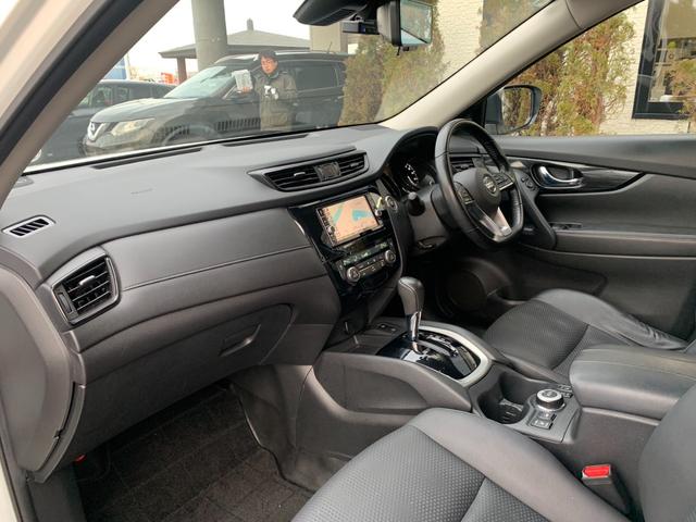 エクストレイル ２０Ｘｉ　ハイブリッド　４ＷＤ　衝突被害軽減装置　純正ナビ　フルセグＴＶ　全方位カメラ　Ｂｌｕｅｔｏｏｔｈオーディオ　ＥＴＣ　デジタルインナーミラー　ドラレコ　電動リアゲート　クリアランスソナー　プロパイロット　全席シートＨ（30枚目）