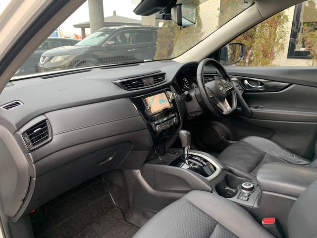 エクストレイル ２０Ｘｉ　ハイブリッド　４ＷＤ　衝突被害軽減装置　純正ナビ　フルセグＴＶ　全方位カメラ　Ｂｌｕｅｔｏｏｔｈオーディオ　ＥＴＣ　デジタルインナーミラー　ドラレコ　電動リアゲート　クリアランスソナー　プロパイロット　全席シートＨ（31枚目）