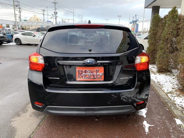 インプレッサスポーツ ２．０ｉ－Ｓアイサイト　４ＷＤ　衝突被害軽減装置　ナビ　フルセグＴＶ　バックカメラ　Ｂｌｕｅｔｏｏｔｈオーディオ　電動ハーフレザーシート　クルーズコントロール　ヘッドライトウォッシャ　社外アルミ　パドルシフト（8枚目）