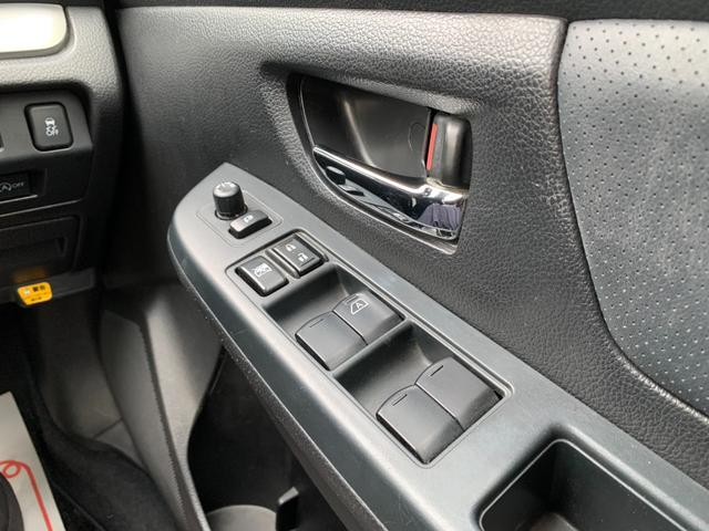 インプレッサスポーツ ２．０ｉ－Ｓアイサイト　４ＷＤ　衝突被害軽減装置　ナビ　フルセグＴＶ　バックカメラ　Ｂｌｕｅｔｏｏｔｈオーディオ　電動ハーフレザーシート　クルーズコントロール　ヘッドライトウォッシャ　社外アルミ　パドルシフト（19枚目）