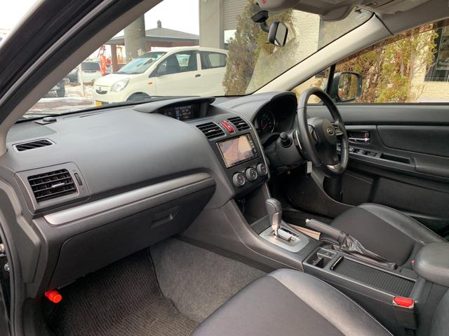 インプレッサスポーツ ２．０ｉ－Ｓアイサイト　４ＷＤ　衝突被害軽減装置　ナビ　フルセグＴＶ　バックカメラ　Ｂｌｕｅｔｏｏｔｈオーディオ　電動ハーフレザーシート　クルーズコントロール　ヘッドライトウォッシャ　社外アルミ　パドルシフト（25枚目）