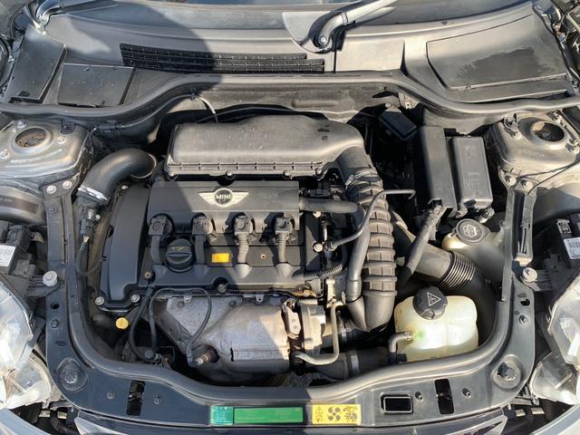 ＭＩＮＩ クーパーＳ　クーパーＳ（４名）　１．６マニュアルターボ　ドラレコ　ＣＤ　リアスポイラー　純正１７インチアルミ　ＨＩＤライト　フロントフォグ　バックフォグ　電動格納ミラー（32枚目）