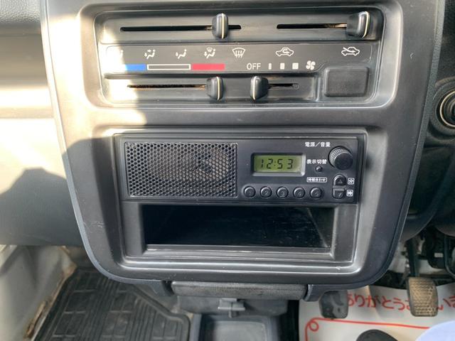 キャリイトラック ＫＣパワステ　切り替え４ＷＤ　三方開　５速マニュアル車　ＭＴ軽トラック　純正オーディオ（12枚目）