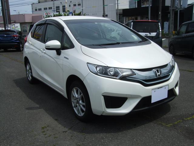 フィットハイブリッド Ｆパッケージ　４ＷＤ　ハイブリッド　ＥＴＣ　スマートキー　ＡＴ　盗難防止システム　衝突安全ボディ　アルミホイール　ＡＢＳ　ＥＳＣ　エアコン（15枚目）