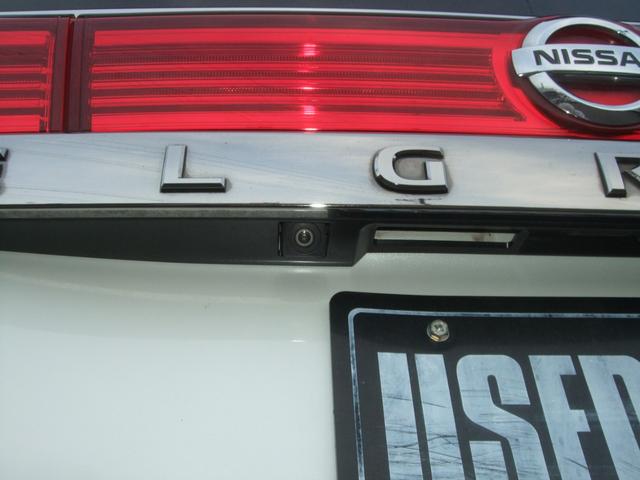 エルグランド ２５０ハイウェイスター　４ＷＤ　全周囲カメラ　両側電動スライドドア　ＨＩＤ　スマートキー　電動格納ミラー　後席モニター　３列シート　フルフラット　オットマン　ＣＶＴ　アルミホイール　盗難防止システム　衝突安全ボディ　ＡＢＳ（34枚目）