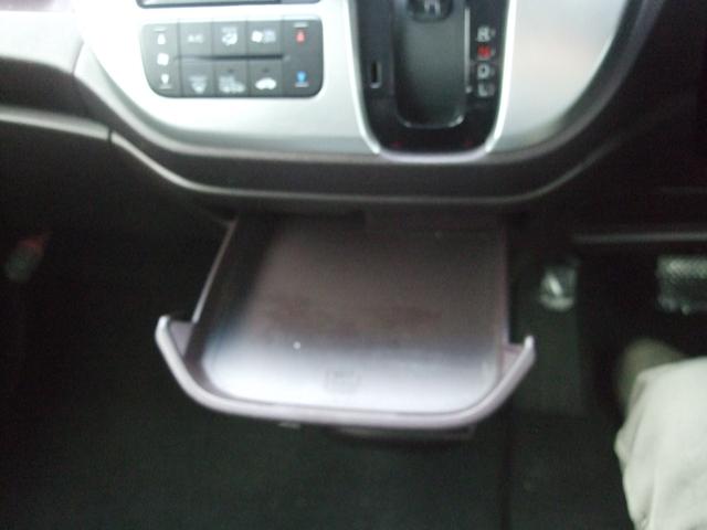 Ｎ－ＷＧＮカスタム Ｇ・Ａパッケージ　４ＷＤ　ＥＴＣ　両側スライドドア　オートクルーズコントロール　衝突被害軽減システム　オートライト　ＨＩＤ　スマートキー　アイドリングストップ　ベンチシート　ＣＶＴ　盗難防止システム　ＡＢＳ　ＥＳＣ（7枚目）