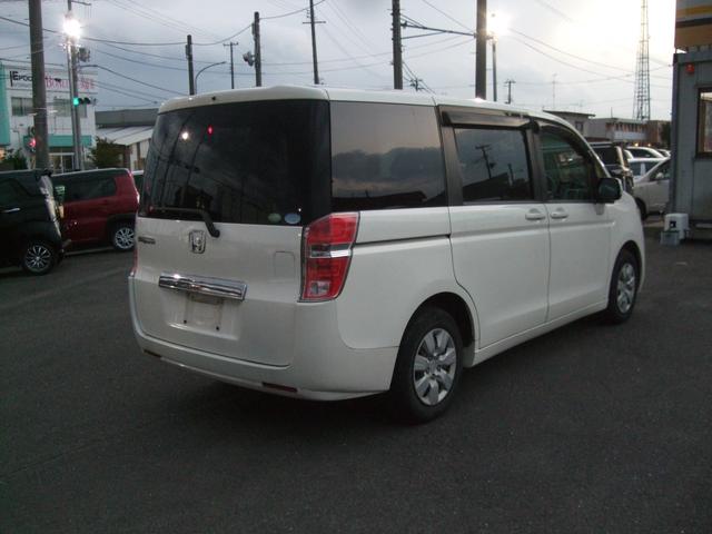 ステップワゴン Ｇ　４ＷＤ　ナビ　両側スライドドア　キーレスエントリー　３列シート　ＡＴ　盗難防止システム　衝突安全ボディ　ＡＢＳ　エアコン　パワーステアリング　パワーウィンドウ　運転席エアバッグ（15枚目）