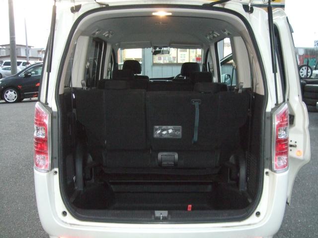 ステップワゴン Ｇ　４ＷＤ　ナビ　両側スライドドア　キーレスエントリー　３列シート　ＡＴ　盗難防止システム　衝突安全ボディ　ＡＢＳ　エアコン　パワーステアリング　パワーウィンドウ　運転席エアバッグ（18枚目）