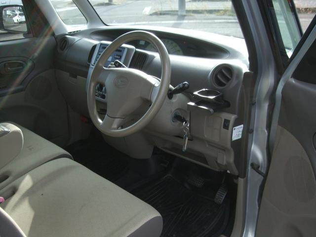 タント Ｌ　４ＷＤ　スライドドア　ベンチシート　ＡＴ　盗難防止システム　ＣＤ　ミュージックプレイヤー接続可　衝突安全ボディ　エアコン　パワーステアリング　パワーウィンドウ（4枚目）