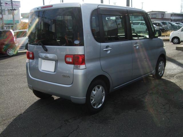 タント Ｌ　４ＷＤ　スライドドア　ベンチシート　ＡＴ　盗難防止システム　ＣＤ　ミュージックプレイヤー接続可　衝突安全ボディ　エアコン　パワーステアリング　パワーウィンドウ（12枚目）