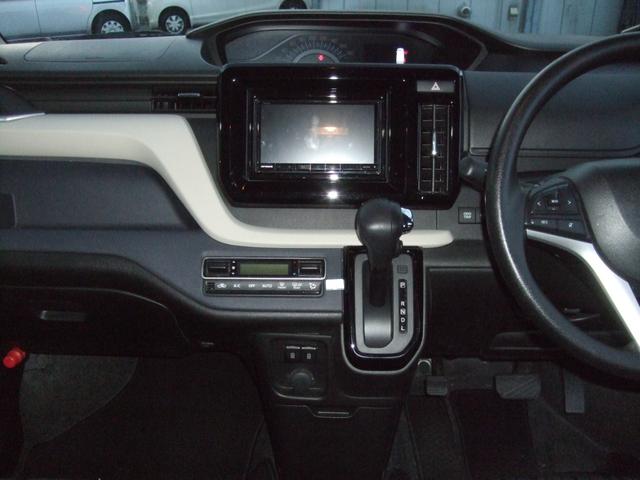 ソリオ ハイブリッドＭＸ　４ＷＤ　両側スライド・片側電動　クリアランスソナー　オートクルーズコントロール　レーンアシスト　衝突被害軽減システム　アルミホイール　オートライト　スマートキー　電動格納ミラー　シートヒーター　ＣＶＴ（5枚目）