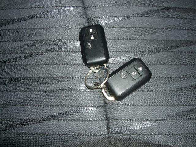 ソリオ ハイブリッドＭＸ　４ＷＤ　両側スライド・片側電動　クリアランスソナー　オートクルーズコントロール　レーンアシスト　衝突被害軽減システム　アルミホイール　オートライト　スマートキー　電動格納ミラー　シートヒーター　ＣＶＴ（9枚目）