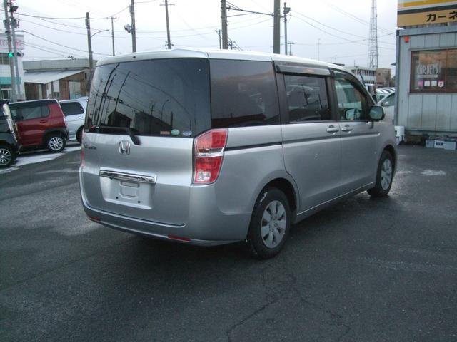 ステップワゴン Ｇ　ＨＤＤナビ　スマートスタイルエディション　４ＷＤ　ＥＴＣ　バックカメラ　ナビ　両側電動スライドドア　ＨＩＤ　スマートキー　３列シート　ウォークスルー　ＡＴ　ＵＳＢ　盗難防止システム　衝突安全ボディ　ＡＢＳ　エアコン　パワーステアリング（15枚目）