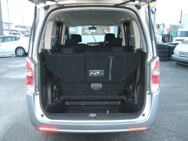 ステップワゴン Ｇ　ＨＤＤナビ　スマートスタイルエディション　４ＷＤ　ＥＴＣ　バックカメラ　ナビ　両側電動スライドドア　ＨＩＤ　スマートキー　３列シート　ウォークスルー　ＡＴ　ＵＳＢ　盗難防止システム　衝突安全ボディ　ＡＢＳ　エアコン　パワーステアリング（18枚目）