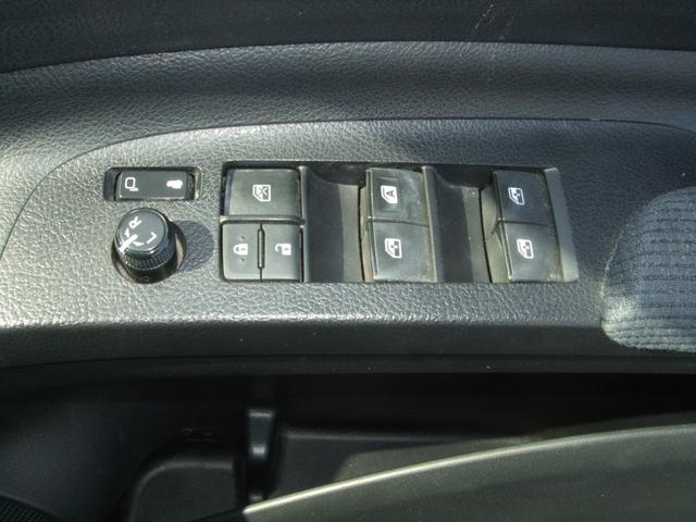 シエンタ G 4WD ETC レーンアシスト 衝突被害軽減システム 両側電動スライドドア オートマチックハイビーム スマートキー 電動格納ミラー CVT アルミホイール 盗難防止システム 衝突安全ボディ ABS(8枚目)