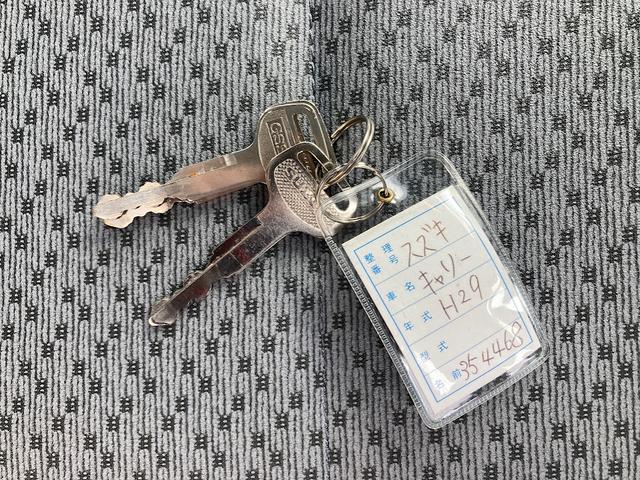 キャリイトラック ＫＣエアコン・パワステ農繁仕様　６６０　ＫＣ　エアコン・パワステ　ＭＴ　農繁仕様　３方開　４ＷＤ　八戸　中古車　パワステ　（シルキーシルバーメタリック）　軽トラック　５速マニュアル（26枚目）