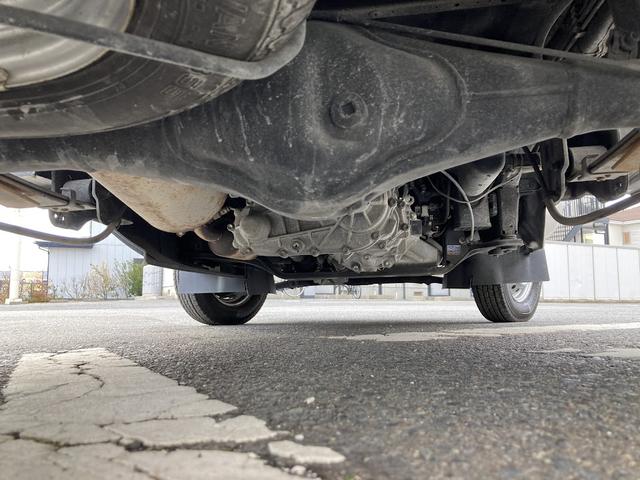 キャリイトラック ＫＣエアコン・パワステ農繁仕様　６６０　ＫＣ　エアコン・パワステ　ＭＴ　農繁仕様　３方開　４ＷＤ　八戸　中古車　パワステ　（シルキーシルバーメタリック）　軽トラック　５速マニュアル（27枚目）