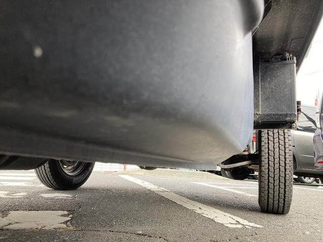 キャリイトラック ＫＣエアコン・パワステ農繁仕様　６６０　ＫＣ　エアコン・パワステ　ＭＴ　農繁仕様　３方開　４ＷＤ　八戸　中古車　パワステ　（シルキーシルバーメタリック）　軽トラック　５速マニュアル（29枚目）