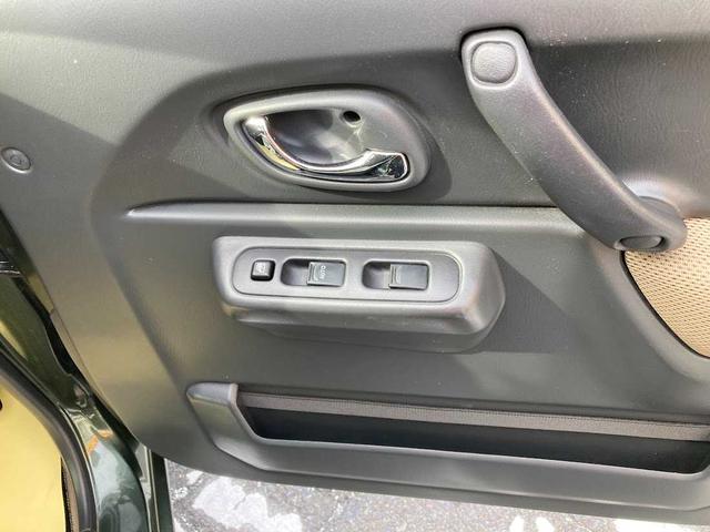 ジムニー ランドベンチャー　４ＷＤ　マニュアル５速　ターボ　ＣＤラジオ　シートヒーター　盗難防止システム　衝突安全ボディ　電動格納ミラー　運転駅助手席エアバック　ＡＢＳ　フォグランプ　ヘットライトレベライザー　ＭＴ　軽自動車（8枚目）