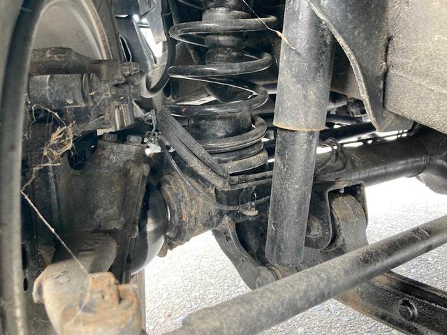 ジムニー ランドベンチャー　４ＷＤ　マニュアル５速　ターボ　ＣＤラジオ　シートヒーター　盗難防止システム　衝突安全ボディ　電動格納ミラー　運転駅助手席エアバック　ＡＢＳ　フォグランプ　ヘットライトレベライザー　ＭＴ　軽自動車（36枚目）