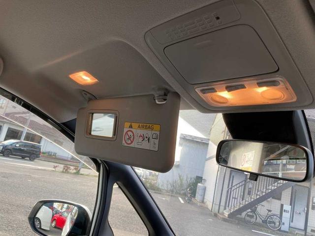 ヴォクシー Ｘ　４ＷＤ　７名　両側電動スライド　ワンセグナビ　ｂｌｕｅｔｏｏｒｔｈ接続　バックカメラ　ウォークスルー　３列シート　ＬＥＤヘットランプ　横滑り防止装置　盗難防止システム　衝突被害軽減システム（12枚目）