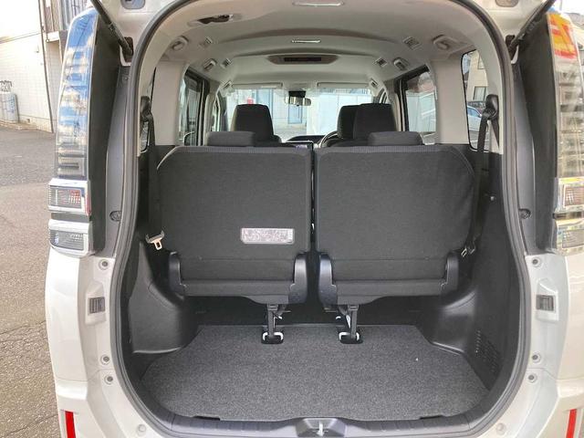 ヴォクシー Ｘ　４ＷＤ　７名　両側電動スライド　ワンセグナビ　ｂｌｕｅｔｏｏｒｔｈ接続　バックカメラ　ウォークスルー　３列シート　ＬＥＤヘットランプ　横滑り防止装置　盗難防止システム　衝突被害軽減システム（40枚目）