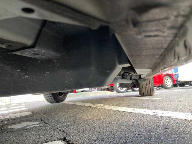 ヴォクシー Ｘ　４ＷＤ　７名　両側電動スライド　ワンセグナビ　ｂｌｕｅｔｏｏｒｔｈ接続　バックカメラ　ウォークスルー　３列シート　ＬＥＤヘットランプ　横滑り防止装置　盗難防止システム　衝突被害軽減システム（43枚目）