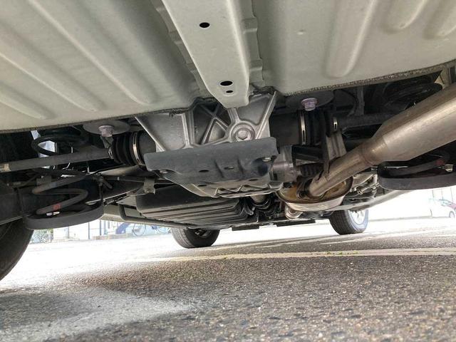ヴォクシー Ｘ　４ＷＤ　７名　両側電動スライド　ワンセグナビ　ｂｌｕｅｔｏｏｒｔｈ接続　バックカメラ　ウォークスルー　３列シート　ＬＥＤヘットランプ　横滑り防止装置　盗難防止システム　衝突被害軽減システム（45枚目）