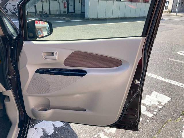 デイズ 　バックモニター　フルセグＴＶ　ワンオーナー車　スマートキー　エンジンスターター　シートヒーター付　プッシュスタート（9枚目）