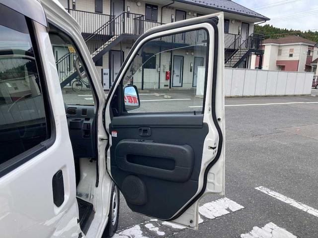 ハイゼットカーゴ ＤＸ　ＥＴＣ　バックカメラ　フルセグＴＶ　両側スライドドア　ＡＢＳ　禁煙車　Ｂｌｕｅｔｏｏｔｈ　ＤＶＤ（8枚目）