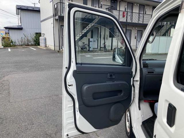 ハイゼットカーゴ ＤＸ　ＥＴＣ　バックカメラ　フルセグＴＶ　両側スライドドア　ＡＢＳ　禁煙車　Ｂｌｕｅｔｏｏｔｈ　ＤＶＤ（10枚目）