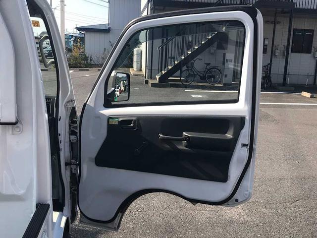 ＮＴ１００クリッパートラック ＤＸ　セーフティパッケージ　衝突安全ボディ　オートライト　ＡＢＳ　ＥＳＣ　禁煙車　ワンオーナー（8枚目）