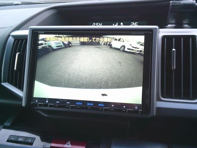 ステップワゴンスパーダ Ｚ　４ＷＤ　オートマ　リア両側電動スライドドア　ＨＩＤ　純正ナビ　バックカメラ　アイドリングストップ車　社外シートカバー　社外マフラー（13枚目）