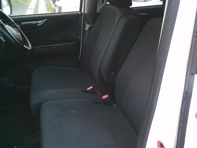 N-BOXカスタム G・ターボパッケージ 4WD オートマ ターボ リア両側電動スライドドア HID 社外ナビ バックカメラ(13枚目)