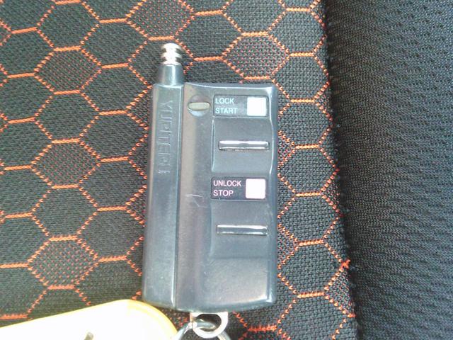 ジムニー ワイルドウインド 4WD オートマ エアコン パワステ パワーウインドウ 社外ワンセグCD再生ナビ 社外リモコンエンジンスターター 夏冬タイヤセット(8枚目)