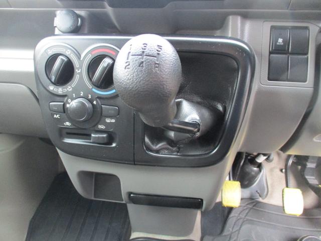 エブリイ ジョインターボ　４ＷＤ　５速ＭＴ　リヤヒーター　ワンオーナー　キーレス（4枚目）