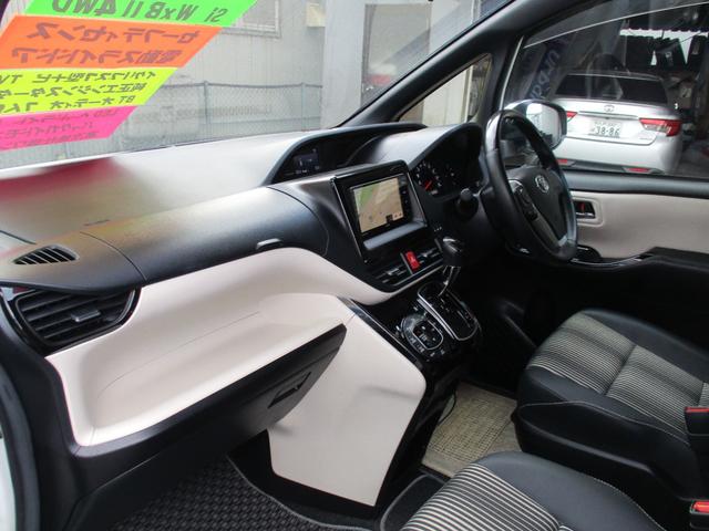 ノア Ｓｉ　ダブルバイビーＩＩＩ　４ＷＤ　セーフティセンス　純正エンジンスターター　寒冷地仕様　ワンオーナー　両側パワースライドドア　最終モデル（11枚目）