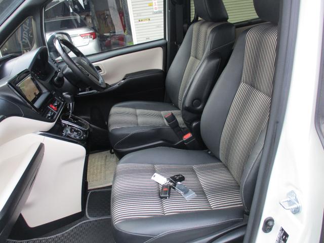 ノア Ｓｉ　ダブルバイビーＩＩＩ　４ＷＤ　セーフティセンス　純正エンジンスターター　寒冷地仕様　ワンオーナー　両側パワースライドドア　最終モデル（12枚目）