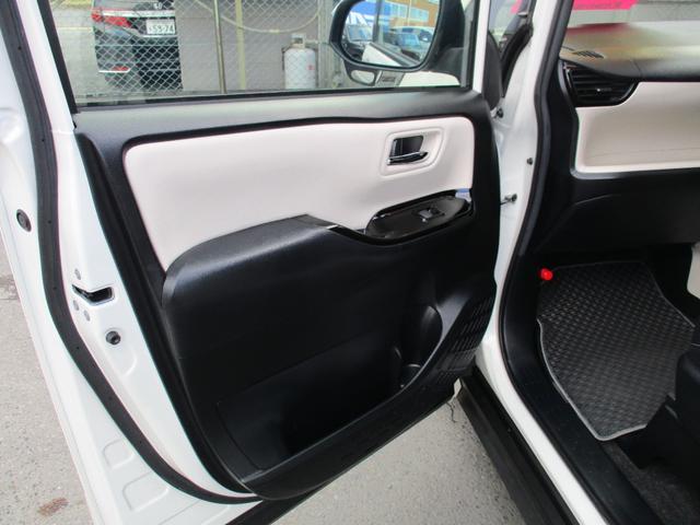 ノア Ｓｉ　ダブルバイビーＩＩＩ　４ＷＤ　セーフティセンス　純正エンジンスターター　寒冷地仕様　ワンオーナー　両側パワースライドドア　最終モデル（13枚目）