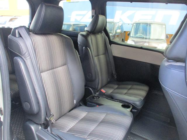 ノア Ｓｉ　ダブルバイビーＩＩＩ　４ＷＤ　セーフティセンス　純正エンジンスターター　寒冷地仕様　ワンオーナー　両側パワースライドドア　最終モデル（16枚目）