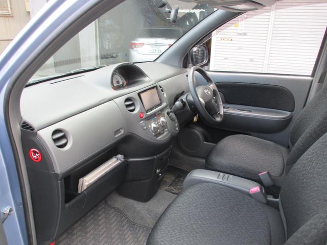 シエンタ ＤＩＣＥ　４ＷＤ　ワンオーナー　両側スライドドア　ＨＩＤライト　メモリーナビ　キーレス　１４インチアルミ（10枚目）