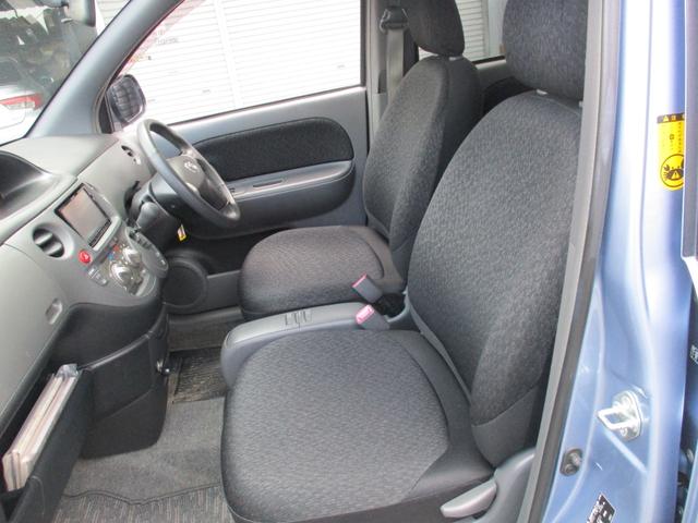 シエンタ ＤＩＣＥ　４ＷＤ　ワンオーナー　両側スライドドア　ＨＩＤライト　メモリーナビ　キーレス　１４インチアルミ（11枚目）