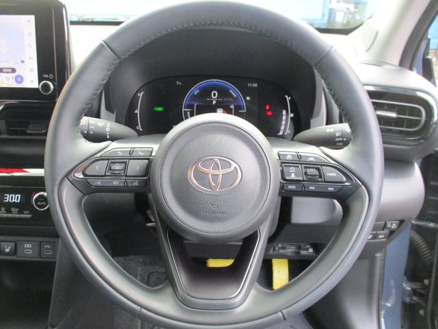 ヤリスクロス ハイブリッドＧ　４ＷＤ　ワンオーナー　セーフティセンス　ディスプレイオーディオ　シートヒーター　ステアヒーター　ＨＤＭＩ　ＥＴＣ２．０　前後ドライブレコーダー（6枚目）