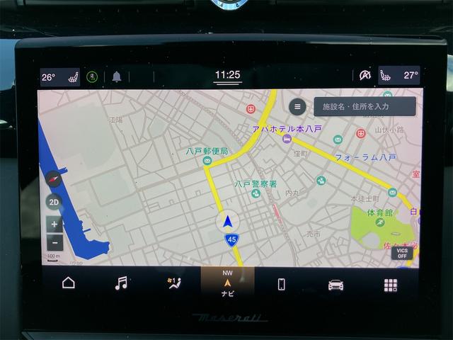 クアトロポルテ 　ドライブレコーダー　クリアランスソナー　ナビ　アルミホイール　オートライト　サンルーフ　ＡＴ　シートヒーター　アイドリングストップ　パワーシート　記録簿　ＥＳＣ　エアコン　パワーウィンドウ（5枚目）