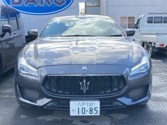 クアトロポルテ 　ドライブレコーダー　クリアランスソナー　ナビ　アルミホイール　オートライト　サンルーフ　ＡＴ　シートヒーター　アイドリングストップ　パワーシート　記録簿　ＥＳＣ　エアコン　パワーウィンドウ（12枚目）