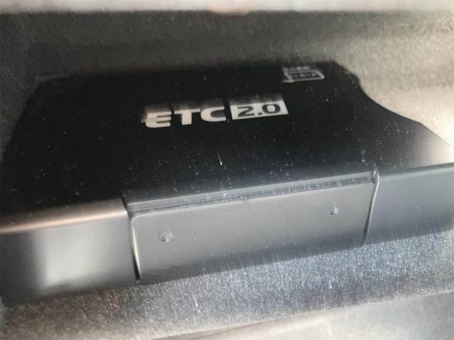 クアトロポルテ 　ドライブレコーダー　クリアランスソナー　ナビ　アルミホイール　オートライト　サンルーフ　ＡＴ　シートヒーター　アイドリングストップ　パワーシート　記録簿　ＥＳＣ　エアコン　パワーウィンドウ（26枚目）