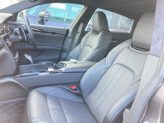 クアトロポルテ 　ドライブレコーダー　クリアランスソナー　ナビ　アルミホイール　オートライト　サンルーフ　ＡＴ　シートヒーター　アイドリングストップ　パワーシート　記録簿　ＥＳＣ　エアコン　パワーウィンドウ（35枚目）