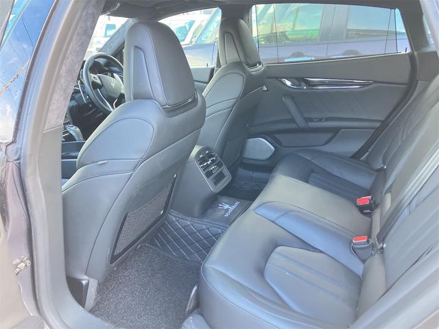 クアトロポルテ 　ドライブレコーダー　クリアランスソナー　ナビ　アルミホイール　オートライト　サンルーフ　ＡＴ　シートヒーター　アイドリングストップ　パワーシート　記録簿　ＥＳＣ　エアコン　パワーウィンドウ（37枚目）